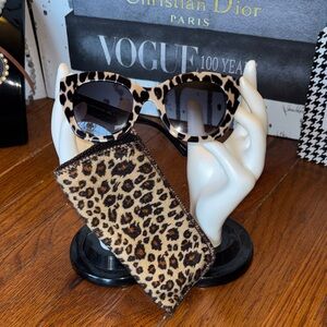 Kate Spade New York "Jalena" Cat-Eye Sunglasses in Leopard Print EUC